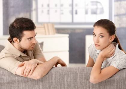 أشياء تقلل من قيمة الرجل في نظر المرأة (دليل شامل لاستعادة الاحترام)